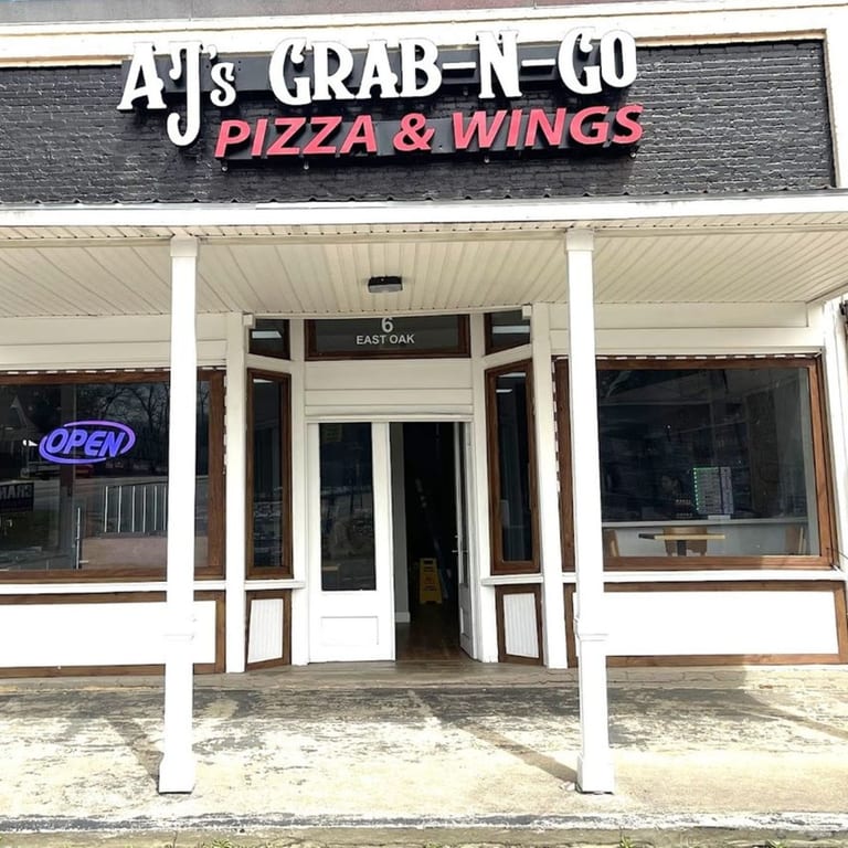 AJ'S GRAB N GO, PIZZA & WINGS - Luthersville